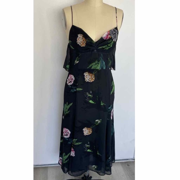 Floral Spring open back dress - Picture 2 of 4